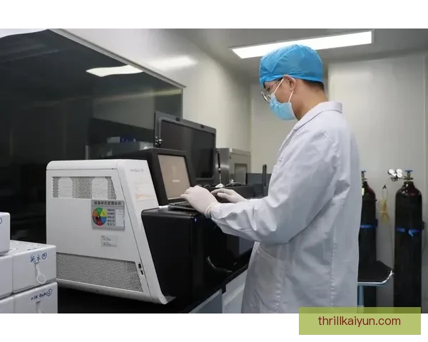 Osimhen 持续对年轻球员的指导彰显其领导能力与影响力袖气质。