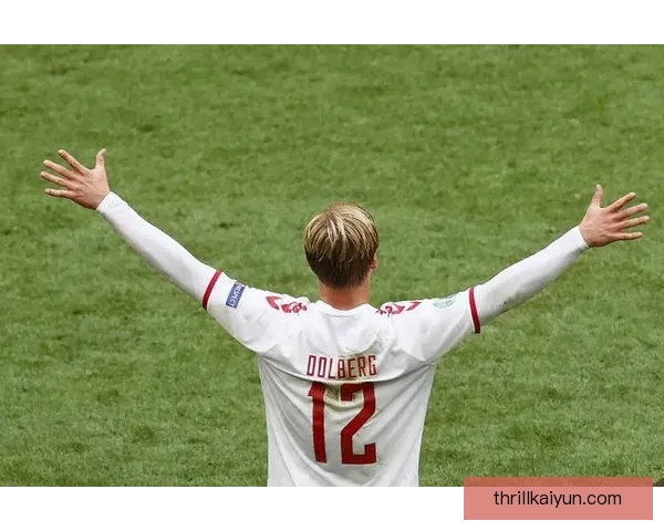 埃里克森在国家队表现稳健，继续为球队贡献关键助攻与控场能力